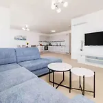 In 49874 Apartament