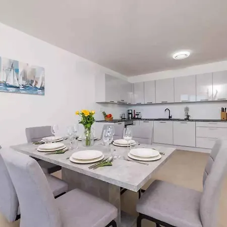 Appartamento In 49874